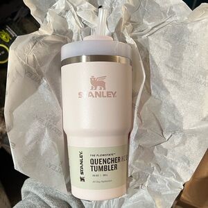Stanley Quencher Tumbler 20oz Rose Quartz